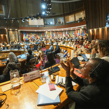 Acordo de Escazú aprova Plano de Ação Regional que enfatiza urgência sobre a integração de gênero e defesa das defensoras de direitos humanos
